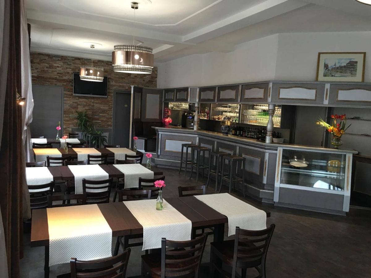 Hotel Restaurant Le Bristol Нидерброн-ле-Бен Екстериор снимка