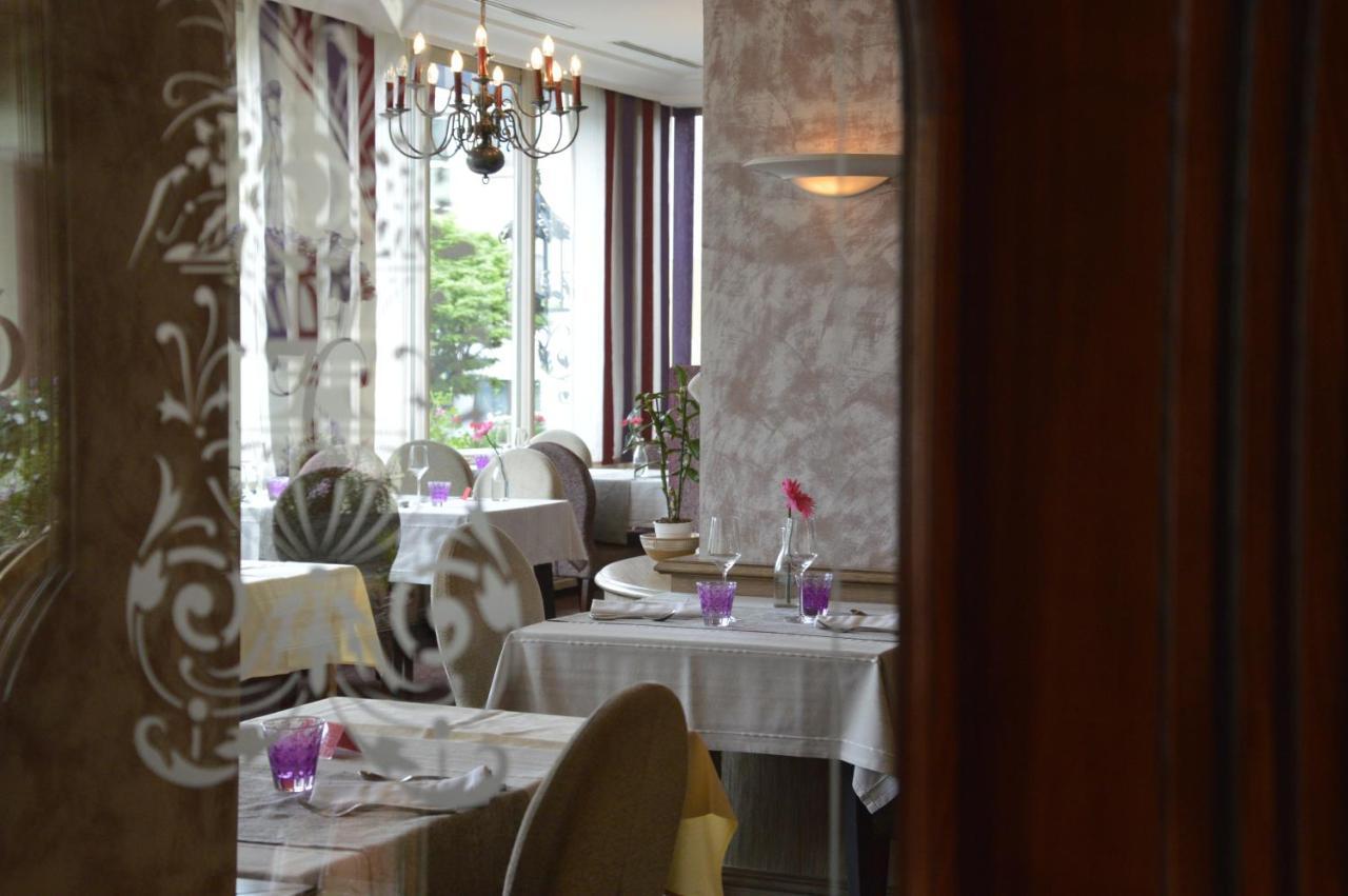 Hotel Restaurant Le Bristol Нидерброн-ле-Бен Екстериор снимка