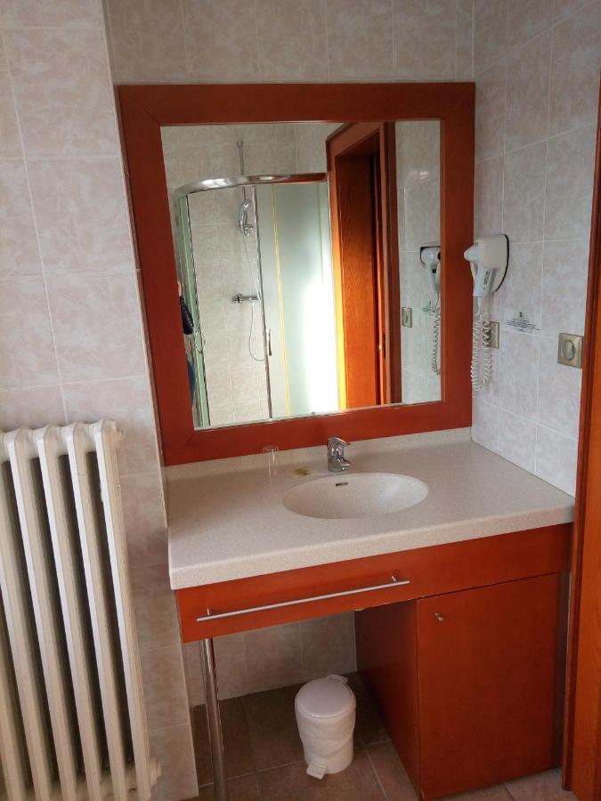 Hotel Restaurant Le Bristol Нидерброн-ле-Бен Екстериор снимка
