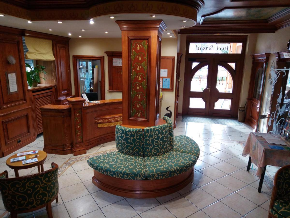 Hotel Restaurant Le Bristol Нидерброн-ле-Бен Екстериор снимка