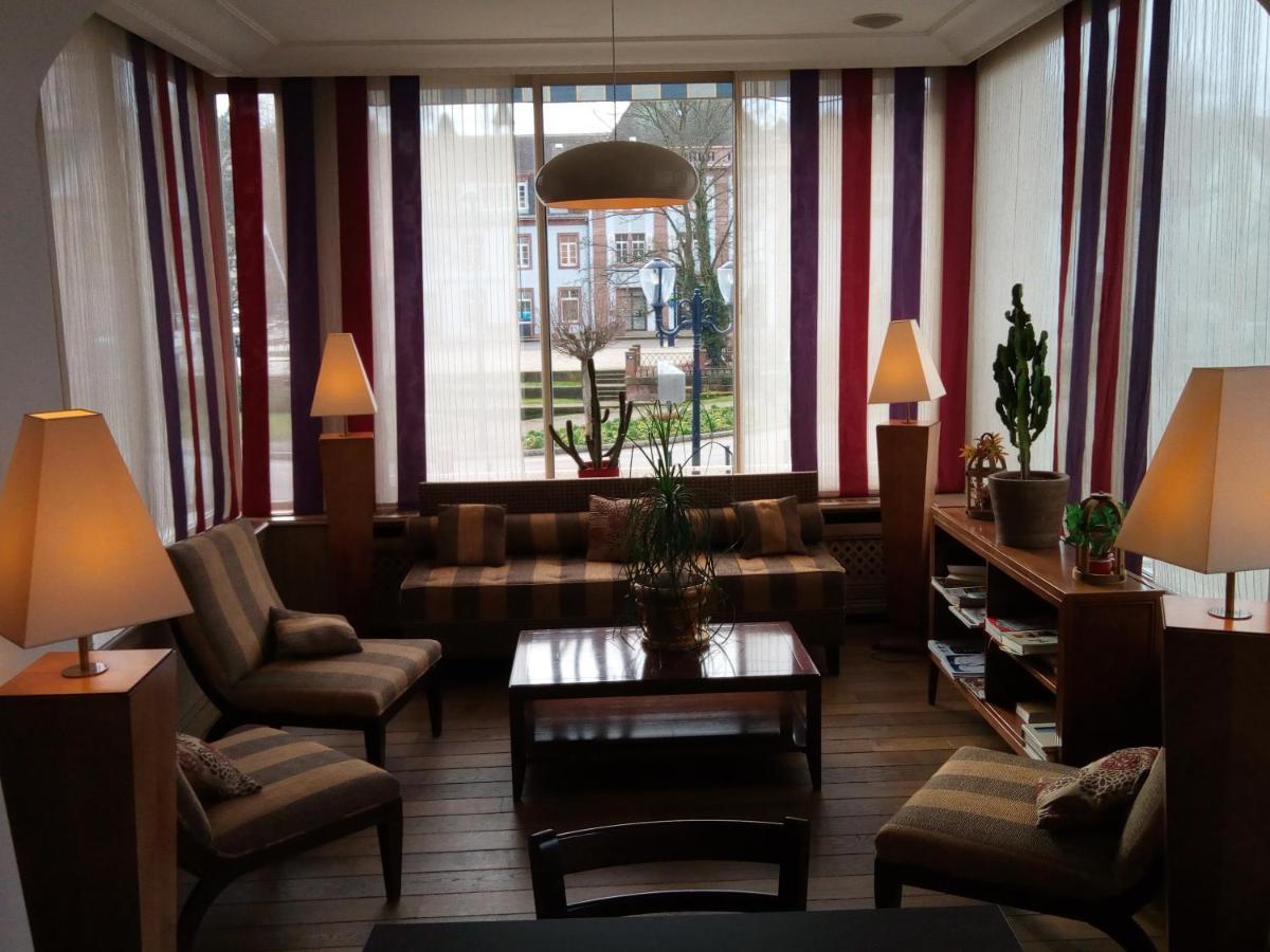 Hotel Restaurant Le Bristol Нидерброн-ле-Бен Екстериор снимка